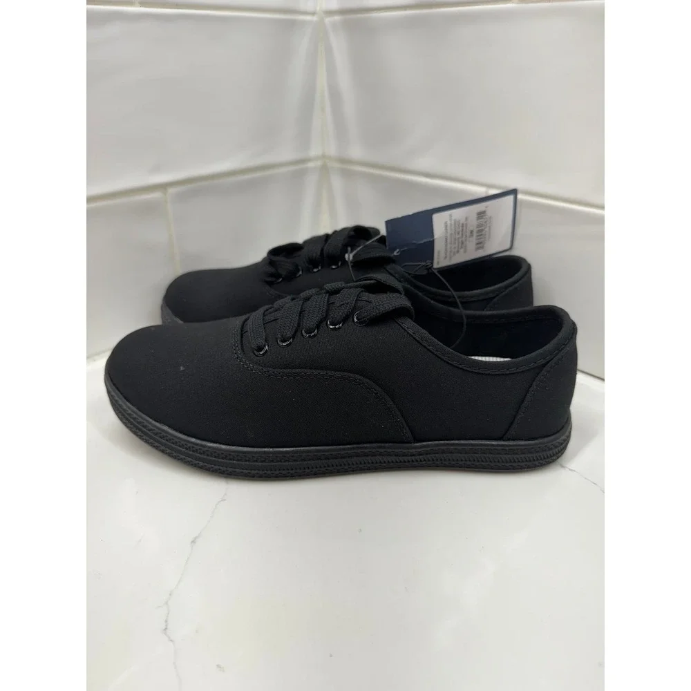 Universal thread Shoes Womens 5W Casual Flats Sneakers‎ Black